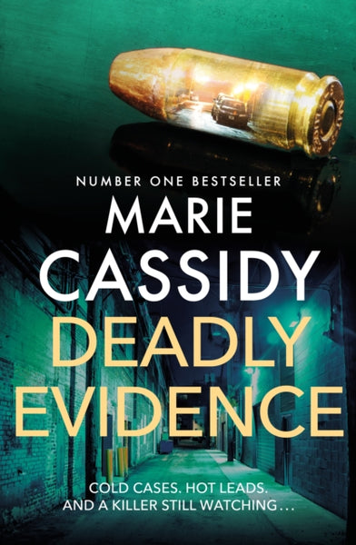Deadly Evidence : A gripping, page-turning crime thriller from Ireland's former state pathologist-9781399703642